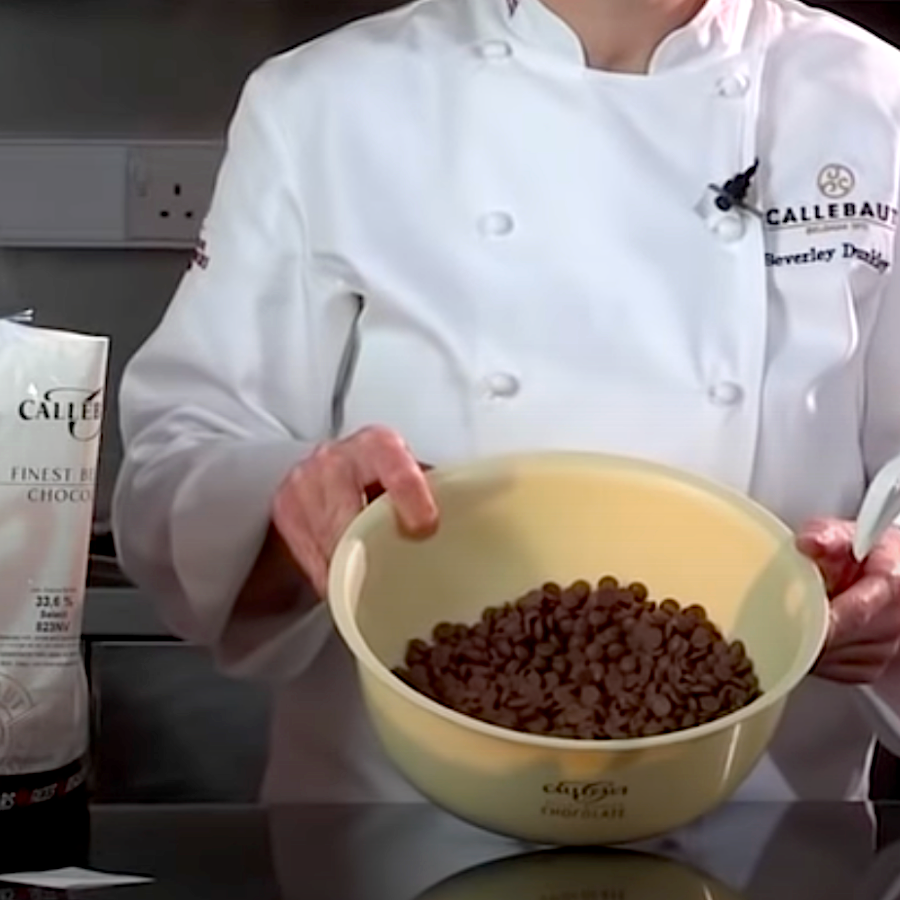 CALLEBAUT MILK CHOCOLATE CALLETS 2,5  KG