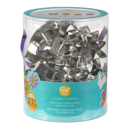 WILTON SET 18 BISCUIT CUTTERS - EASTER
