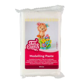 FUNCAKES MODELLING PASTE - WHITE 250 G