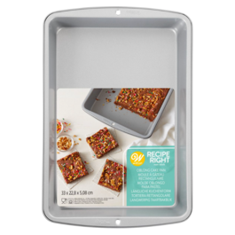 WILTON "RECIPE RIGHT" RECTANGULAR BAKING PAN - 33 X 22,9 CM