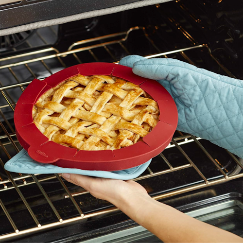 WILTON ADJUSTABLE SILICONE PIE SHIELD