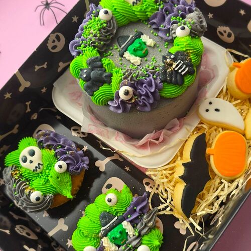 SIMPLY MAKING SWEETS AND CUPCAKE BOX SET - SKELETON